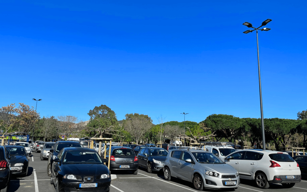 Centr'Azur parking extérieur